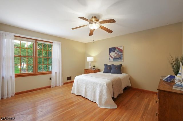 3 Ivy Ln, Hillsborough Twp., NJ 08844