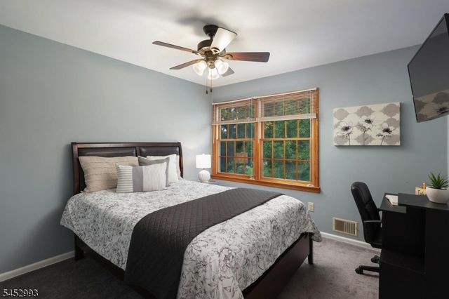3 Ivy Ln, Hillsborough Twp., NJ 08844