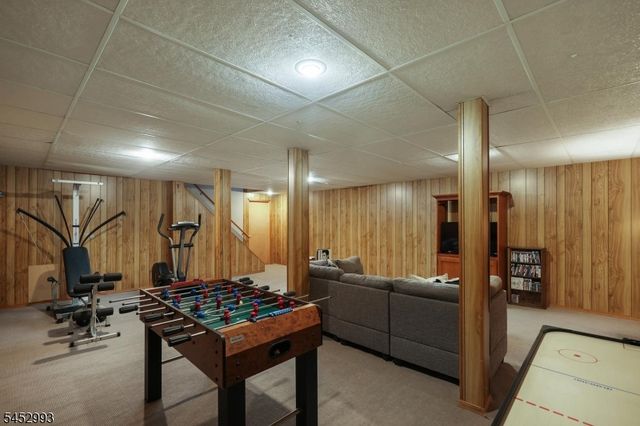 3 Ivy Ln, Hillsborough Twp., NJ 08844