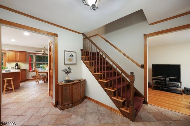 3 Ivy Ln, Hillsborough Twp., NJ 08844