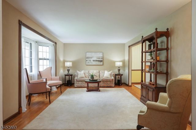 3 Ivy Ln, Hillsborough Twp., NJ 08844