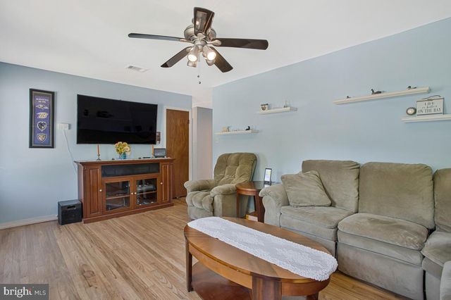 3714 3RD AVE, Edgewater, MD 21037