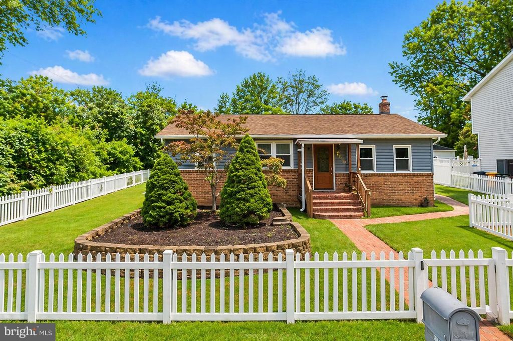 3714 3RD AVE, Edgewater, MD 21037