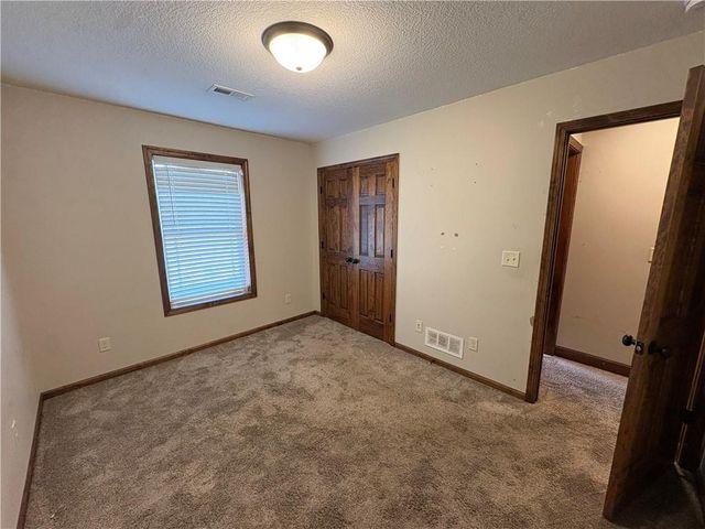 203 VALLEY Street, Lathrop, MO 64465