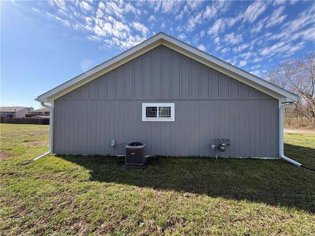203 VALLEY Street, Lathrop, MO 64465