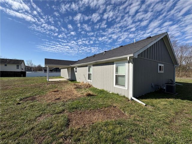 203 VALLEY Street, Lathrop, MO 64465