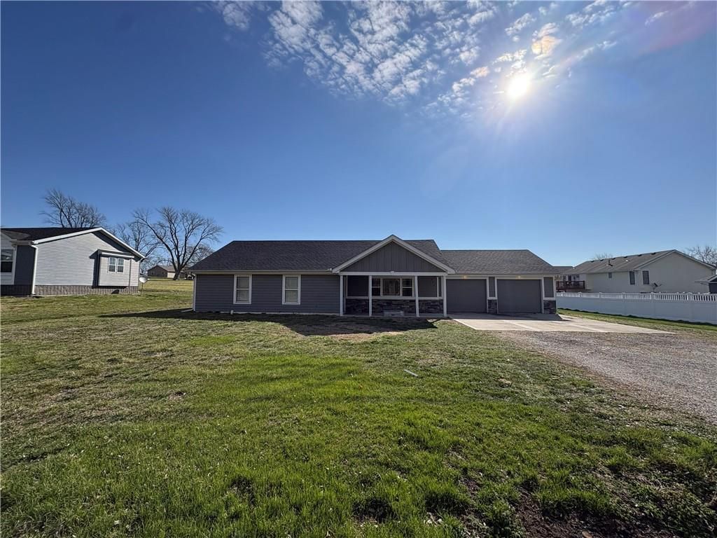 203 VALLEY Street, Lathrop, MO 64465