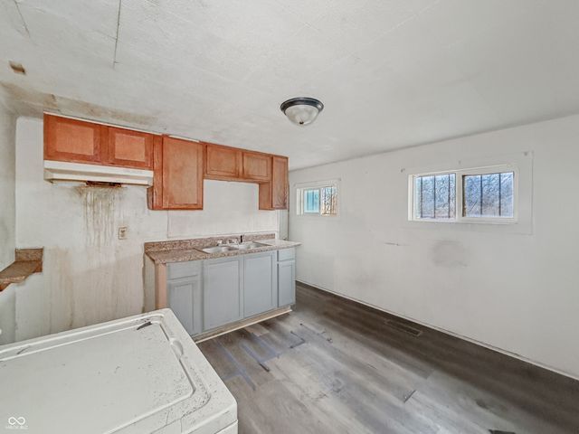 4009 E 31st Street, Indianapolis, IN 46218