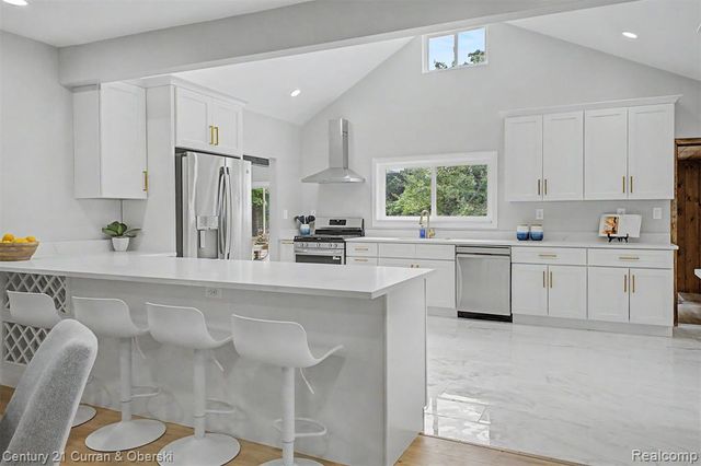 17875 Beck Road, Northville, MI 48168