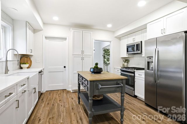 711 Concord Road, Davidson, NC 28036