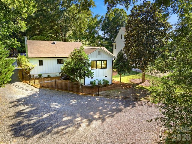 711 Concord Road, Davidson, NC 28036