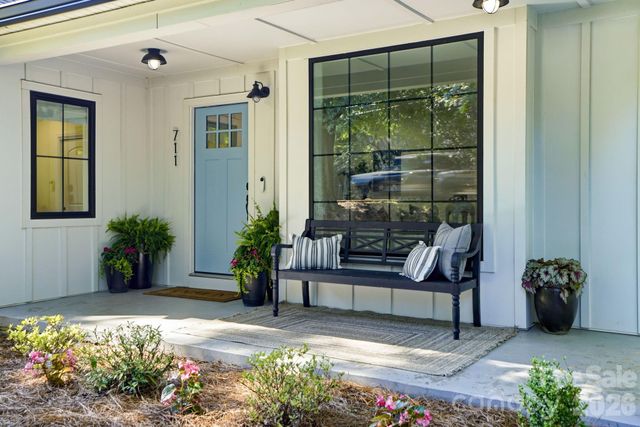 711 Concord Road, Davidson, NC 28036