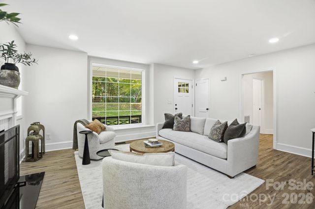 711 Concord Road, Davidson, NC 28036