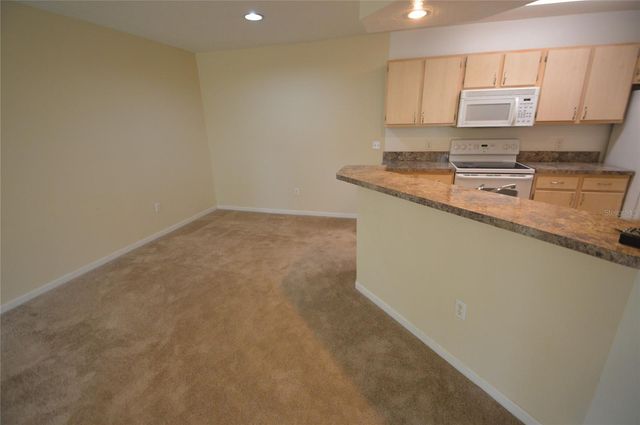 737 CREST PINES DRIVE 634, Orlando, FL 32828