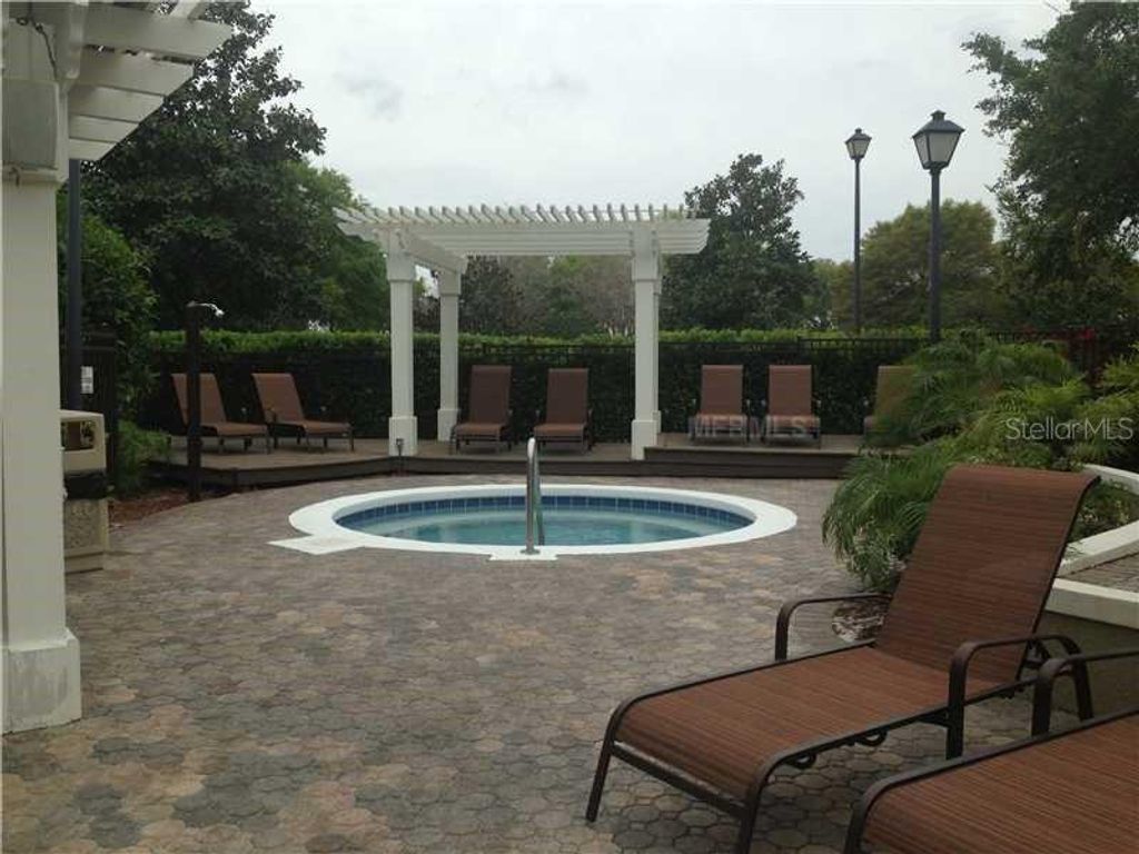 Image 12 of property listing at 737 CREST PINES DRIVE 634, Orlando, FL 32828