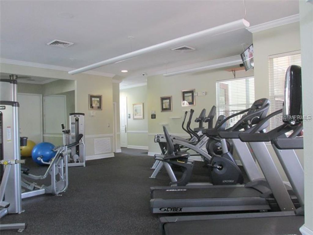 Image 13 of property listing at 737 CREST PINES DRIVE 634, Orlando, FL 32828
