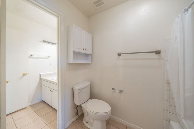 36 W Creek Lane, Grand Prairie, TX 75052