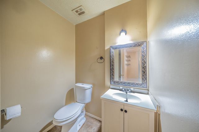 36 W Creek Lane, Grand Prairie, TX 75052