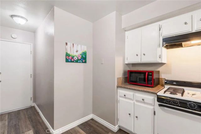 25259 Avenida Dorena, Newhall, CA 91321