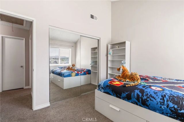 25259 Avenida Dorena, Newhall, CA 91321