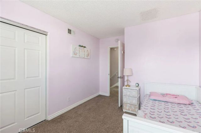 25259 Avenida Dorena, Newhall, CA 91321