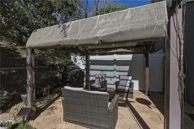 25259 Avenida Dorena, Newhall, CA 91321