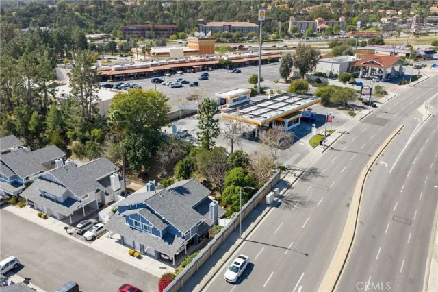 25259 Avenida Dorena, Newhall, CA 91321