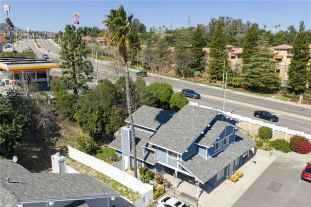 25259 Avenida Dorena, Newhall, CA 91321
