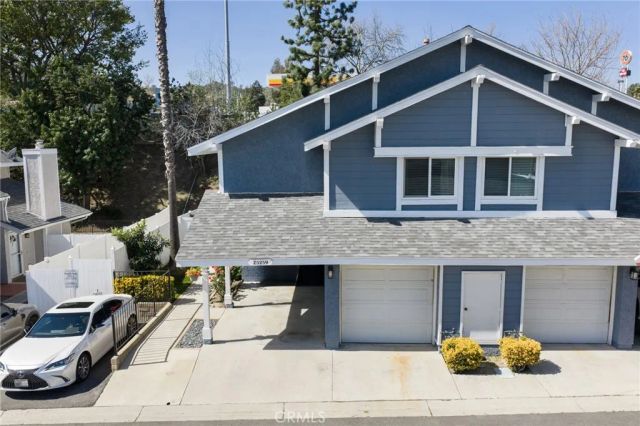 25259 Avenida Dorena, Newhall, CA 91321