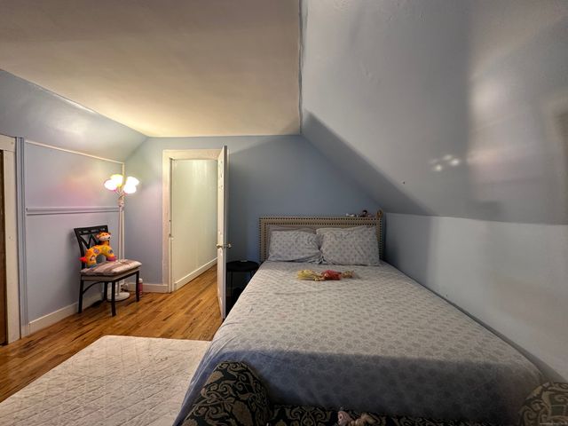 35 Loomis Street, Hartford, CT 06120