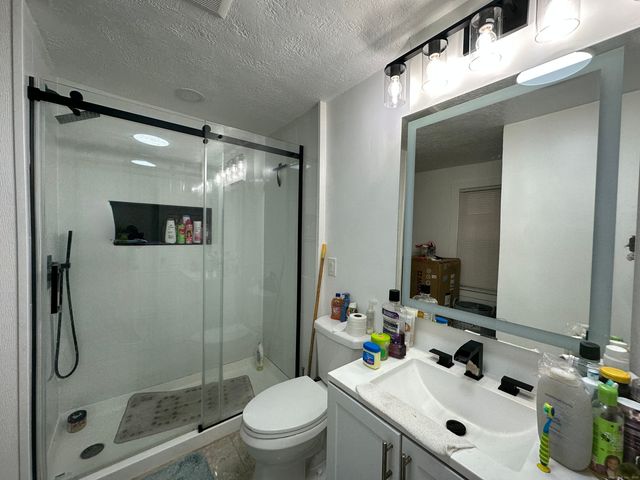 35 Loomis Street, Hartford, CT 06120