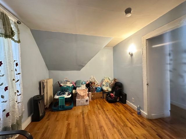 35 Loomis Street, Hartford, CT 06120