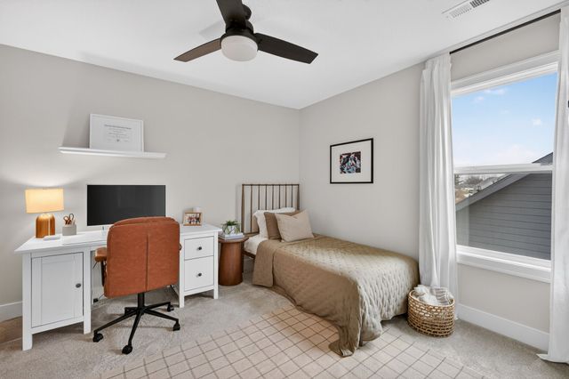 392 S 91st Street, West Des Moines, IA 50266