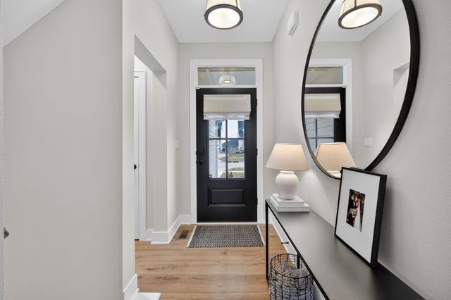 392 S 91st Street, West Des Moines, IA 50266