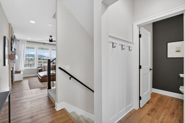 392 S 91st Street, West Des Moines, IA 50266