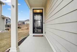 392 S 91st Street, West Des Moines, IA 50266