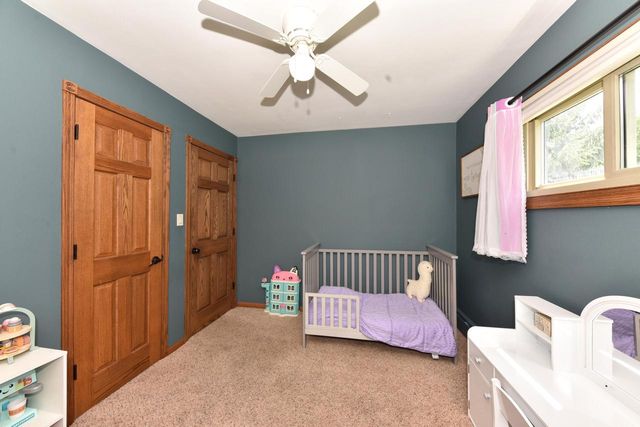 W200N9459 Woodside LANE, Menomonee Falls, WI 53051