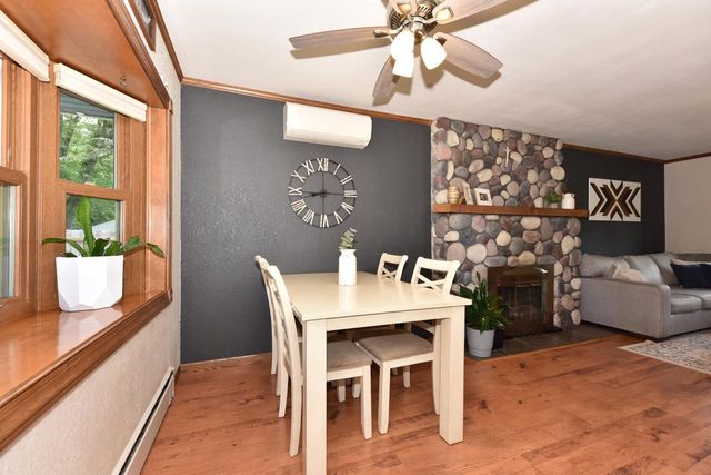 W200N9459 Woodside LANE, Menomonee Falls, WI 53051