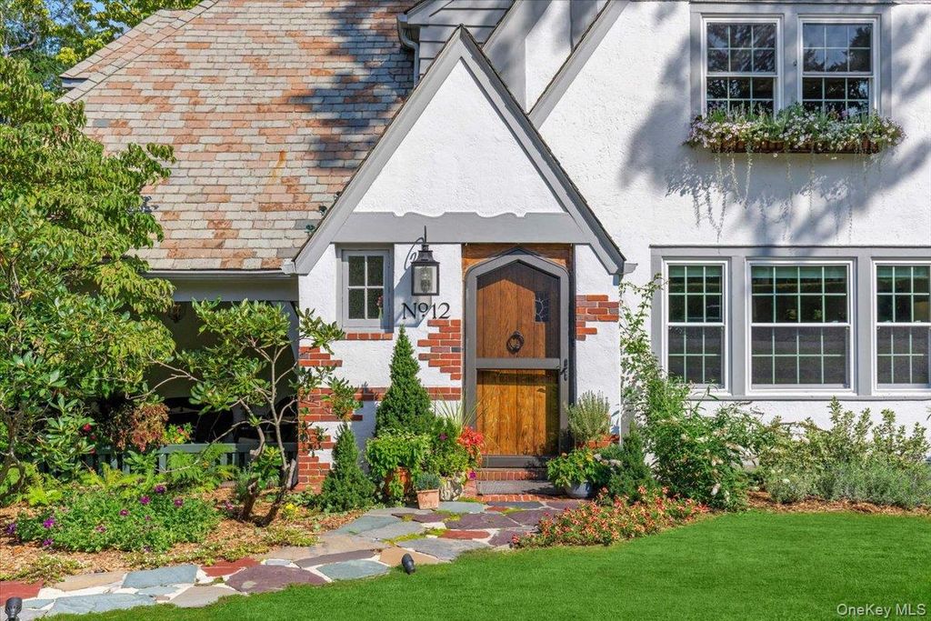 12 Idlewood Road, White Plains, NY 10605 — photo 2