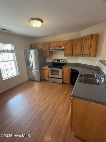 303 Nina Court, Jacksonville, NC 28540