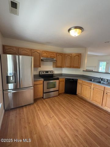 303 Nina Court, Jacksonville, NC 28540