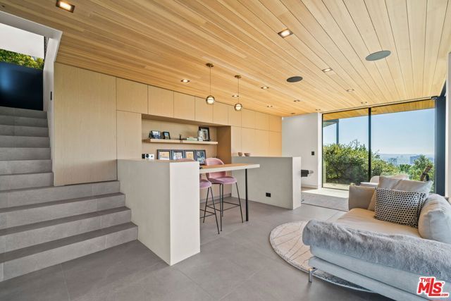 5671 Spreading Oak Drive, Los Angeles, CA 90068