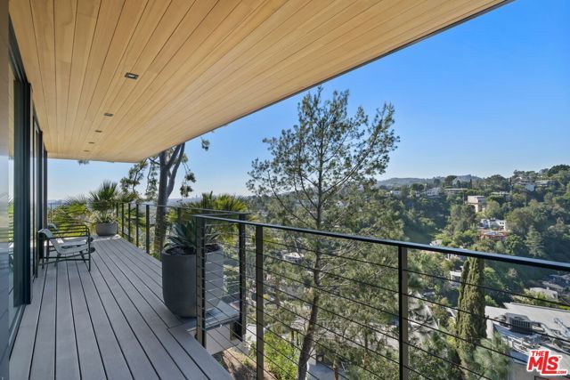5671 Spreading Oak Drive, Los Angeles, CA 90068