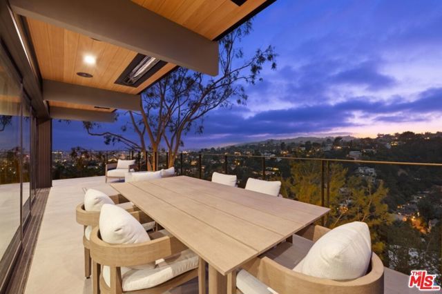 5671 Spreading Oak Drive, Los Angeles, CA 90068