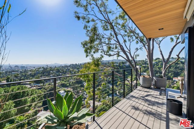 5671 Spreading Oak Drive, Los Angeles, CA 90068