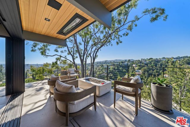 5671 Spreading Oak Drive, Los Angeles, CA 90068