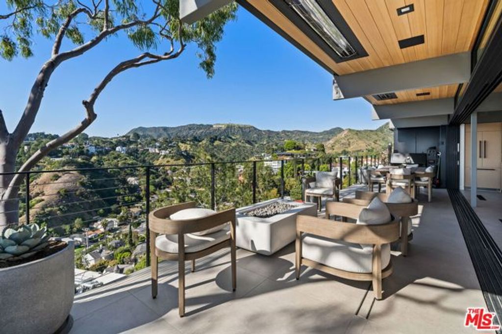 5671 Spreading Oak Drive, Los Angeles, CA 90068