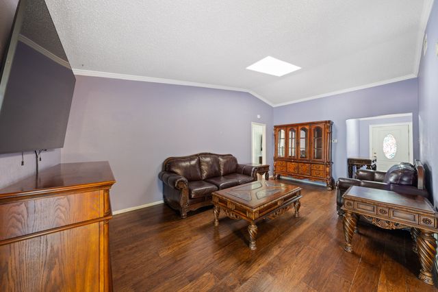 912 Crockett Street, Midlothian, TX 76065