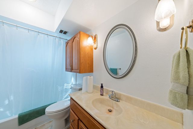 912 Crockett Street, Midlothian, TX 76065