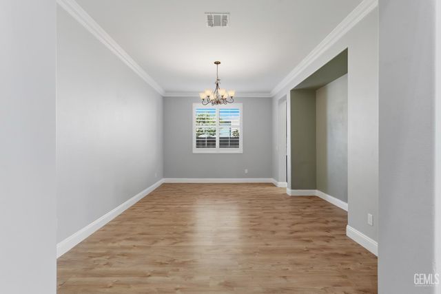 8216 Coral Point Court, Bakersfield, CA 93313